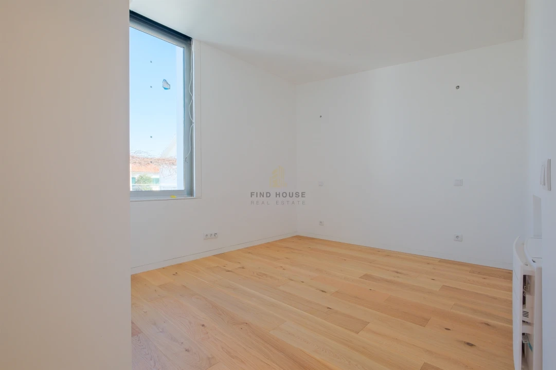 Moradia T4 para Venda em São Domingos de Rana Foto 21