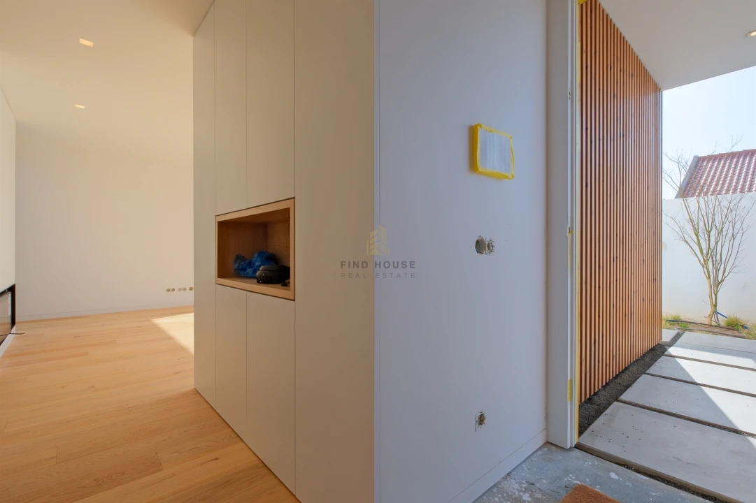 Moradia T4 para Venda em São Domingos de Rana Foto 6