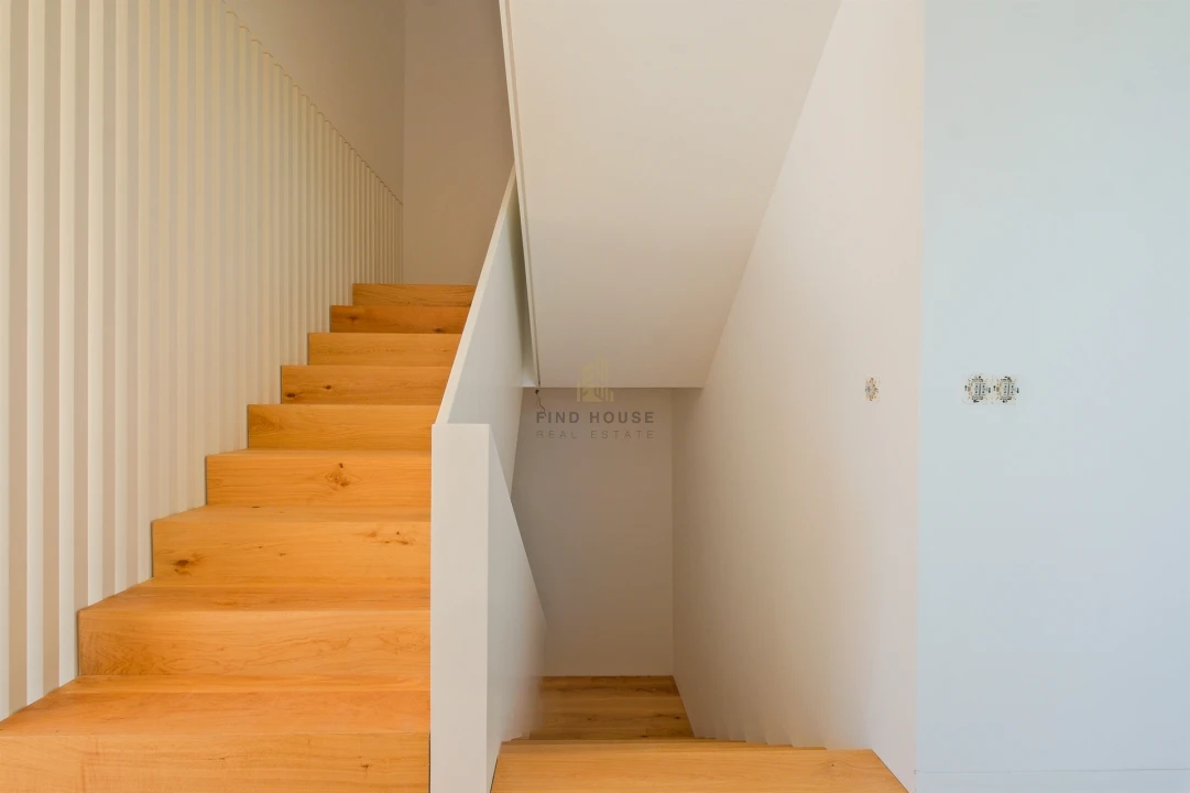 Moradia T4 para Venda em São Domingos de Rana Foto 14