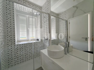 Apartamento T3 para Arrendamento em Arroios