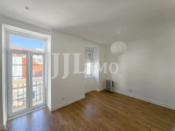 Apartamento T3 para Arrendamento em Arroios