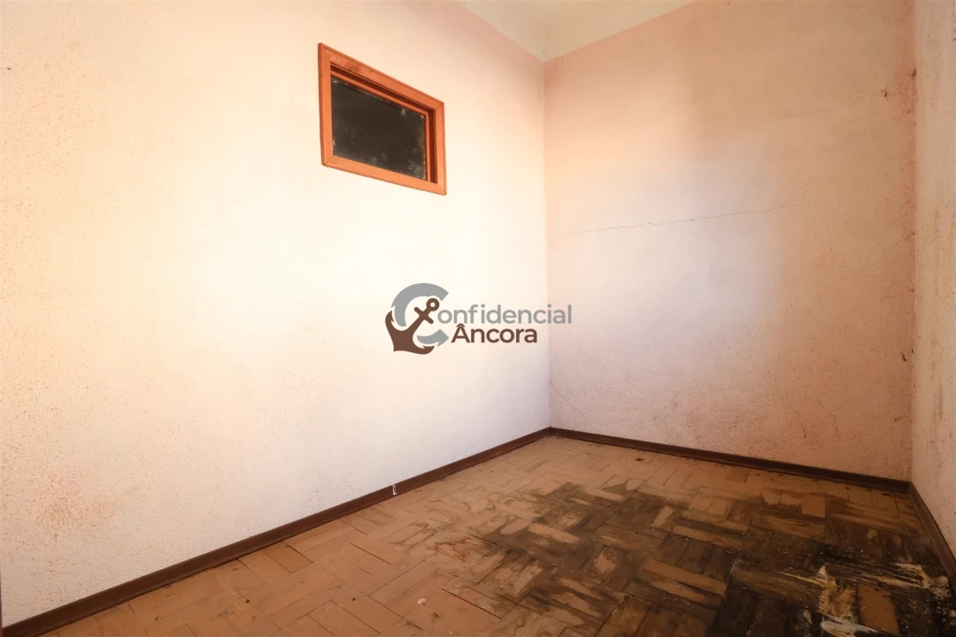 Moradia T2 para Venda em Folgosinho Foto 11