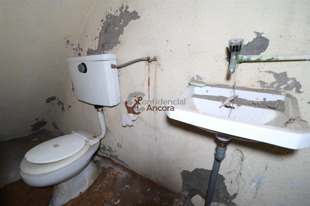 Moradia T2 para Venda em Folgosinho Foto 8