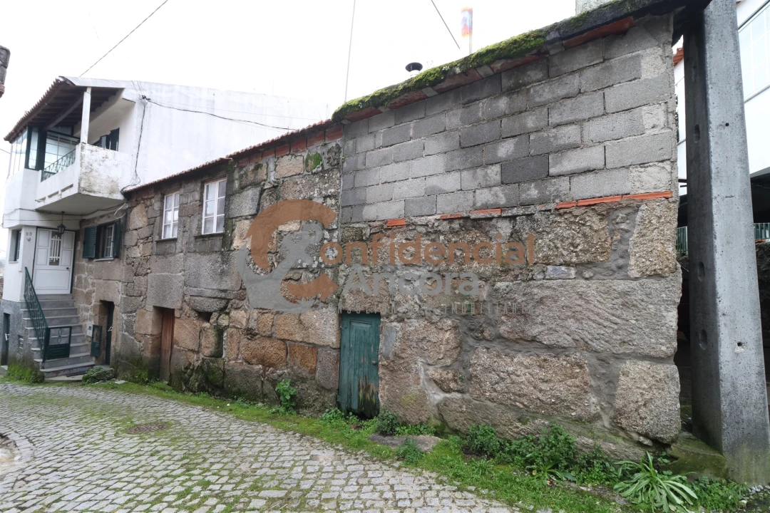 Moradia T0 para Venda em Nespereira Foto 1