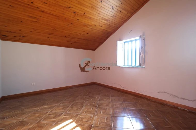 Apartamento T2 para Venda em Melo e Nabais Foto 6