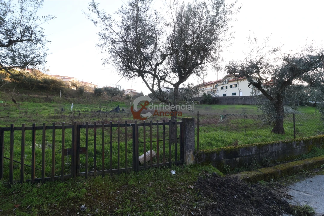 Moradia T3 para Venda em Gouveia (São Pedro e São Julião) Foto 44