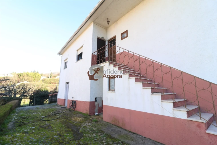 Moradia T3 para Venda em Gouveia (São Pedro e São Julião) Foto 2