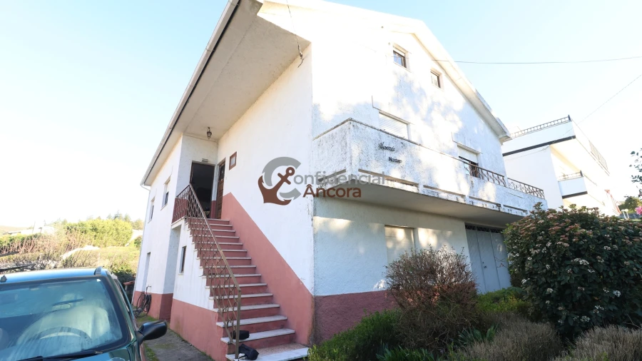 Moradia T3 para Venda em Gouveia (São Pedro e São Julião)