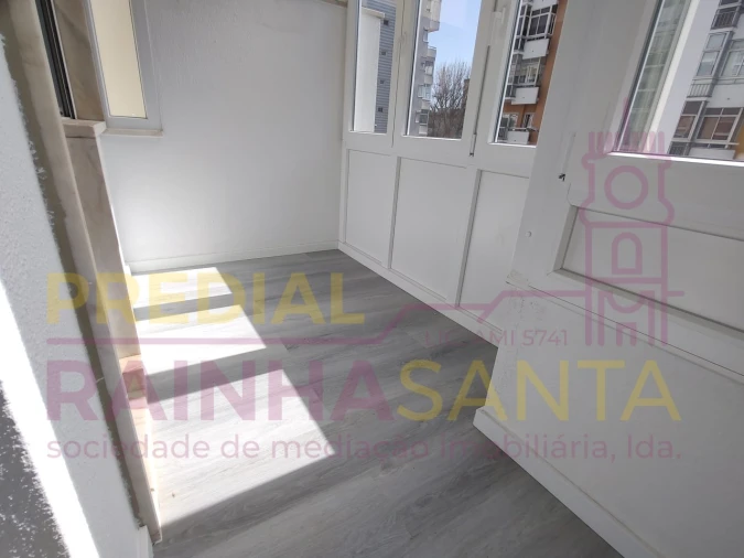 Apartamento T2 para Venda em Oeiras e São Julião da Barra, Paço de Arcos e Caxias Foto 3