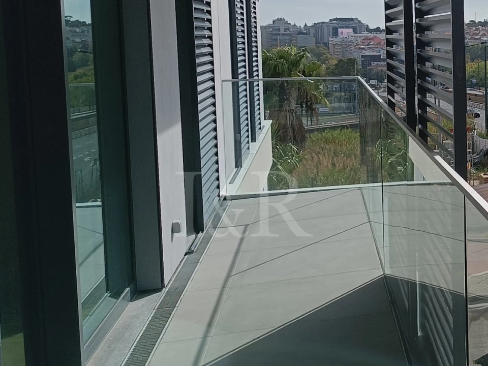 Apartamento T1 para Arrendamento em Avenidas Novas Foto 9