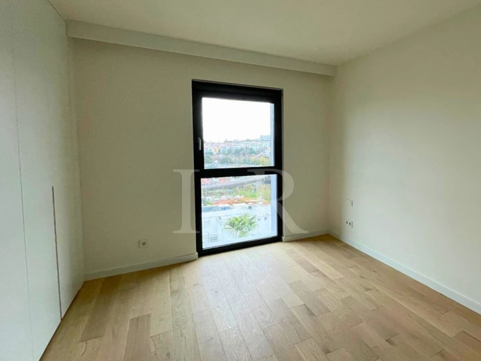 Apartamento T1 para Arrendamento em Avenidas Novas Foto 5