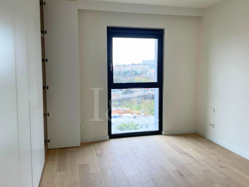 Apartamento T1 para Arrendamento em Avenidas Novas Foto 6