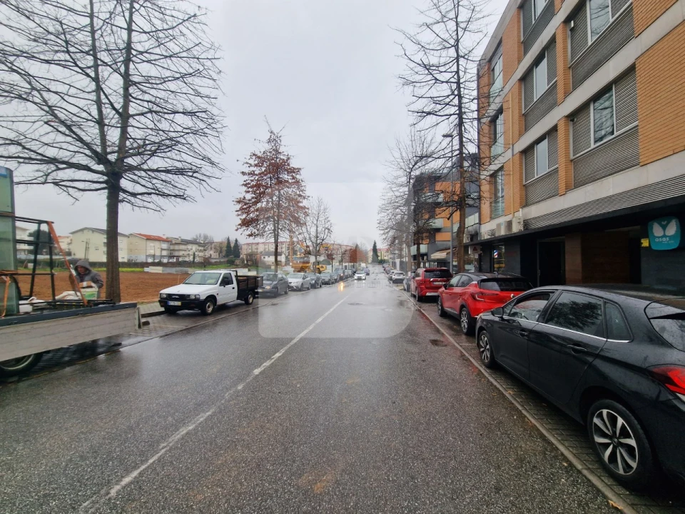Loja para Arrendamento em Nossa Senhora da Conceição, São Pedro e São Dinis Foto 3