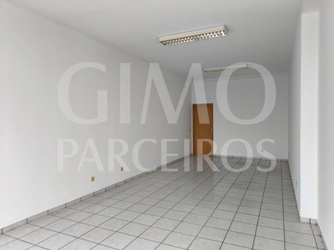 Loja para Arrendamento em Oliveira do Bairro