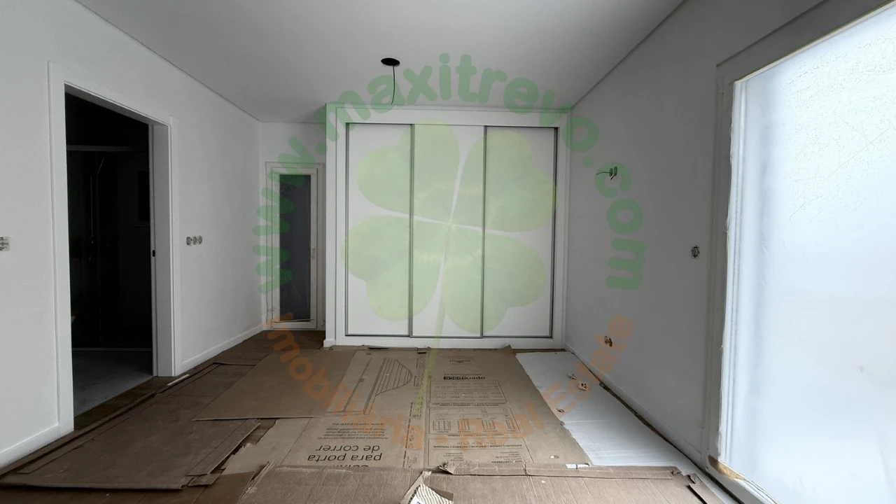 Moradia T4 para Venda em Fernao Ferro Foto 14