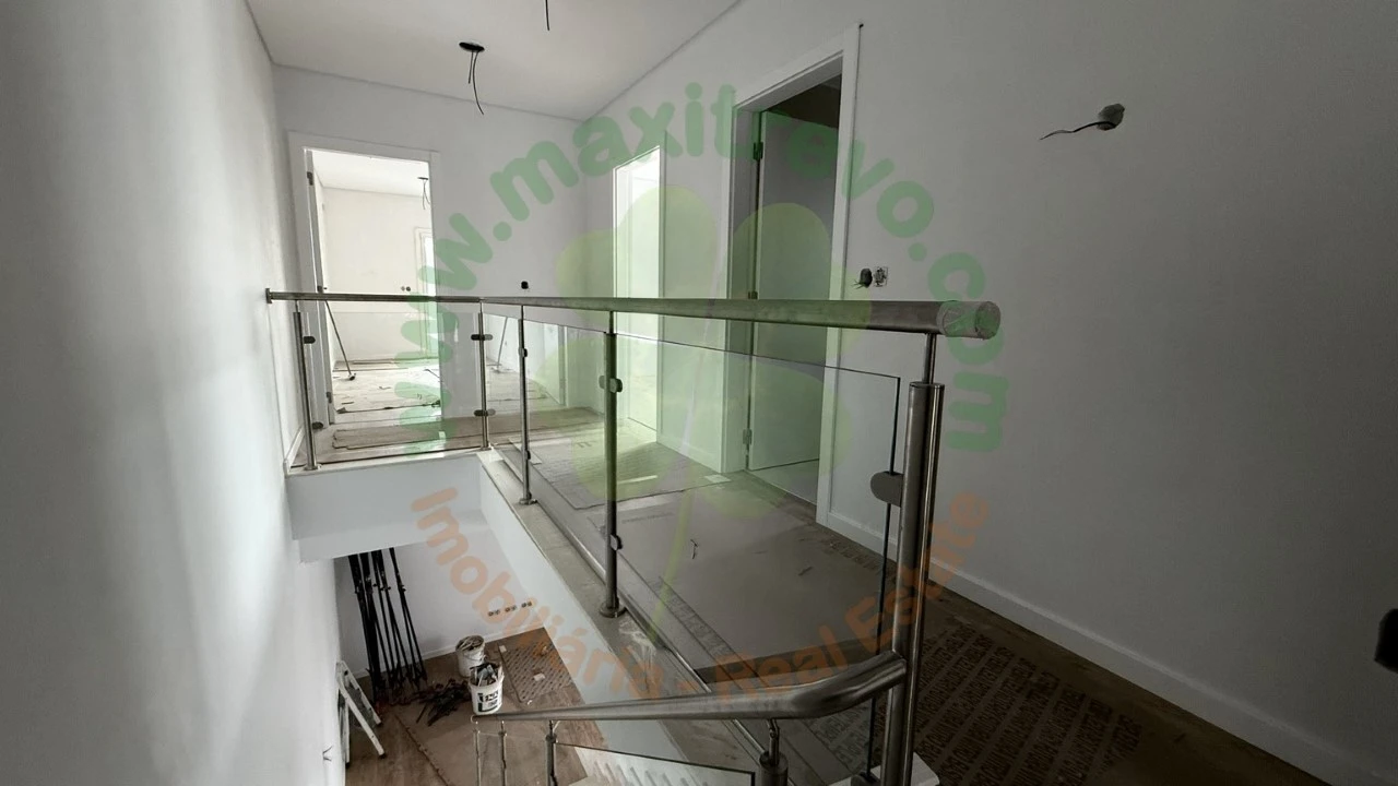 Moradia T4 para Venda em Fernao Ferro Foto 20