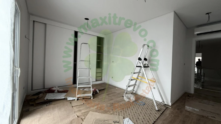 Moradia T4 para Venda em Fernao Ferro Foto 18