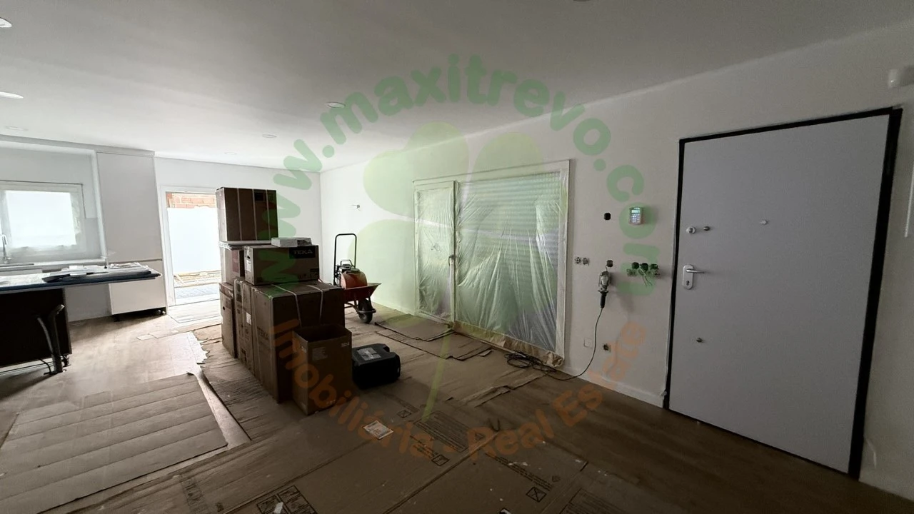 Moradia T4 para Venda em Fernao Ferro Foto 4