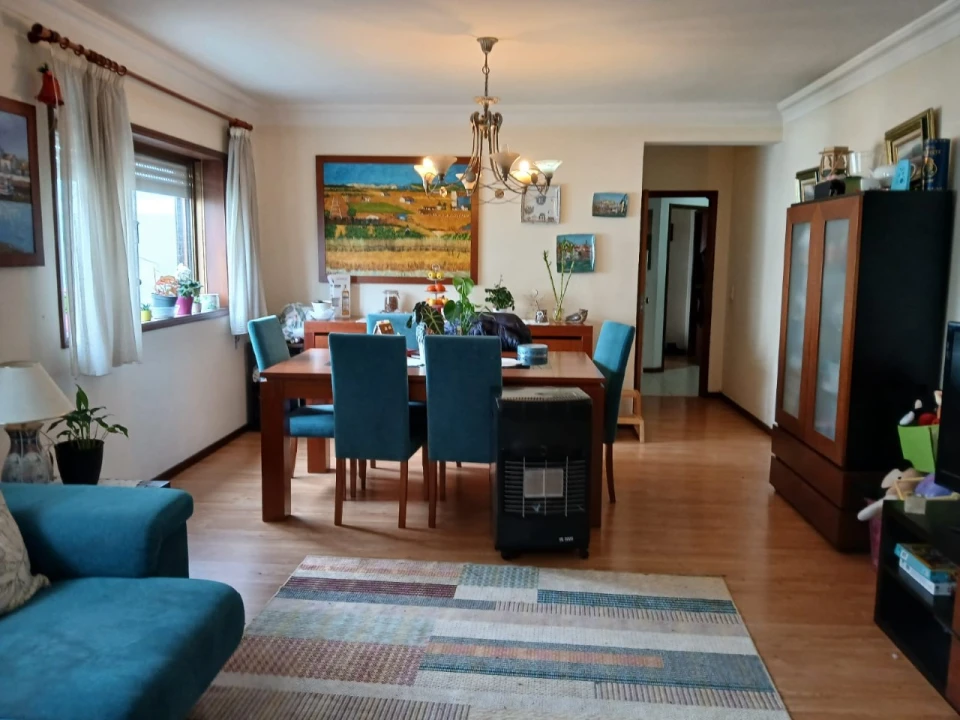 Apartamento T4 para Venda em Cedofeita, Santo Ildefonso, Sé, Miragaia, São Nicolau e Vitória Foto 1