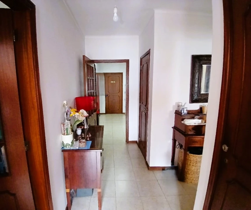 Apartamento T4 para Venda em Cedofeita, Santo Ildefonso, Sé, Miragaia, São Nicolau e Vitória Foto 2
