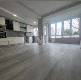 Apartamento T2 para Venda em Oeiras e São Julião da Barra, Paço de Arcos e Caxias