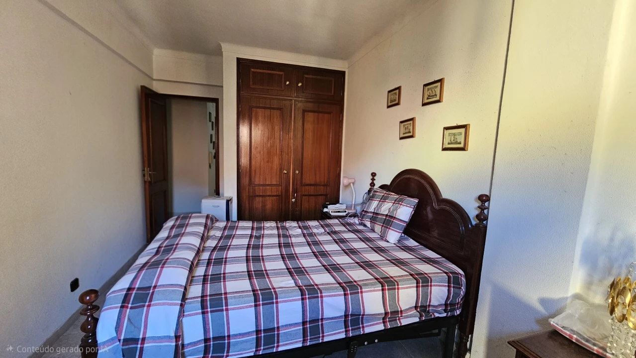 Moradia T3 para Venda em Atouguia da Baleia Foto 9