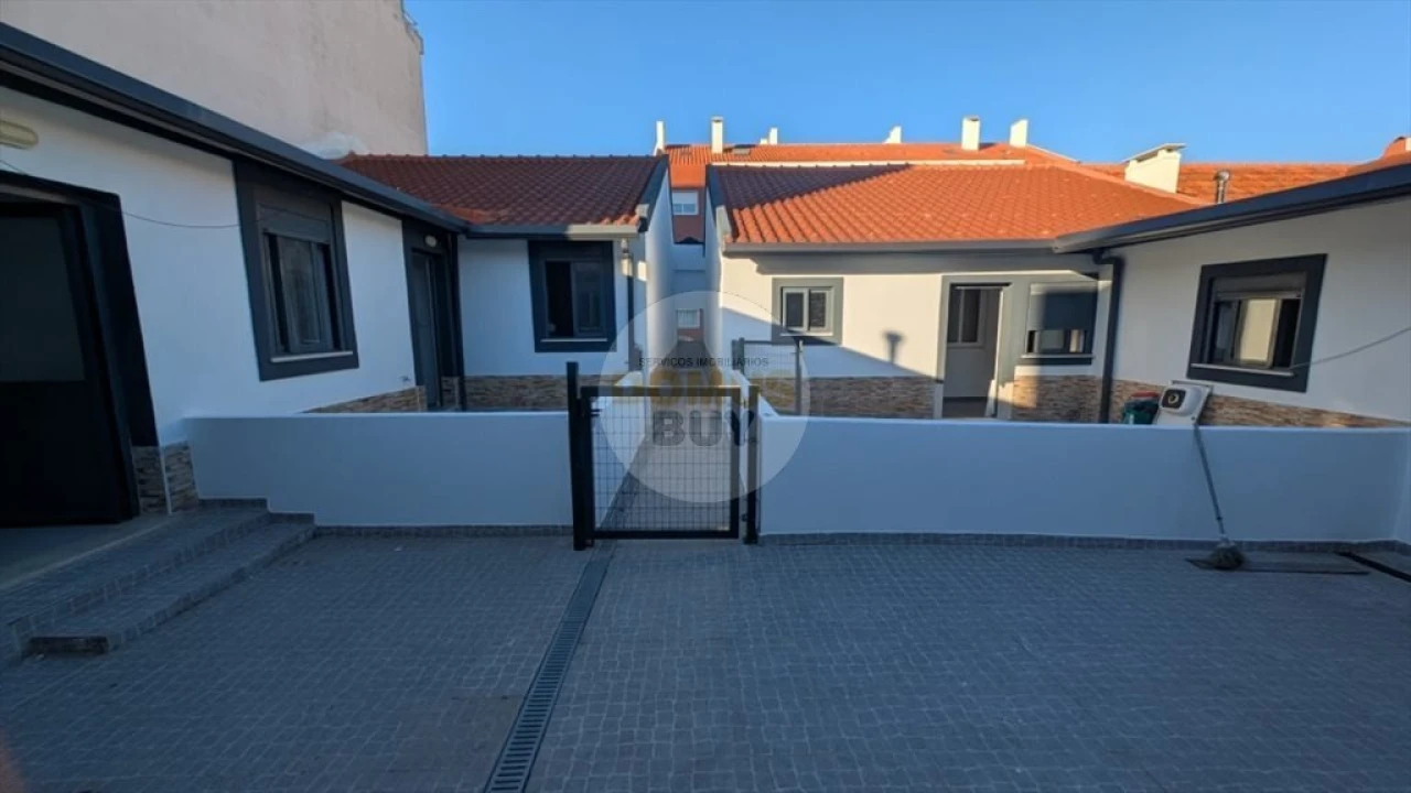 Moradia T2 para Venda em Baixa da Banheira e Vale da Amoreira Foto 13