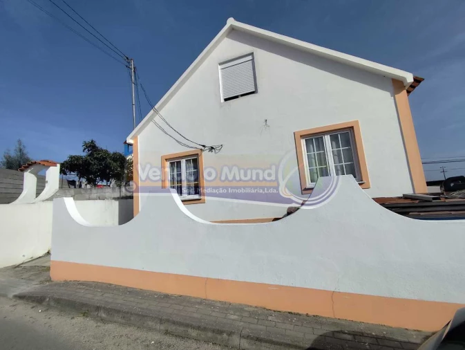 Moradia T3 para Venda em Coruche, Fajarda e Erra