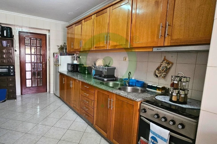 Apartamento T1 para Venda em Santa Maria Maior Foto 2