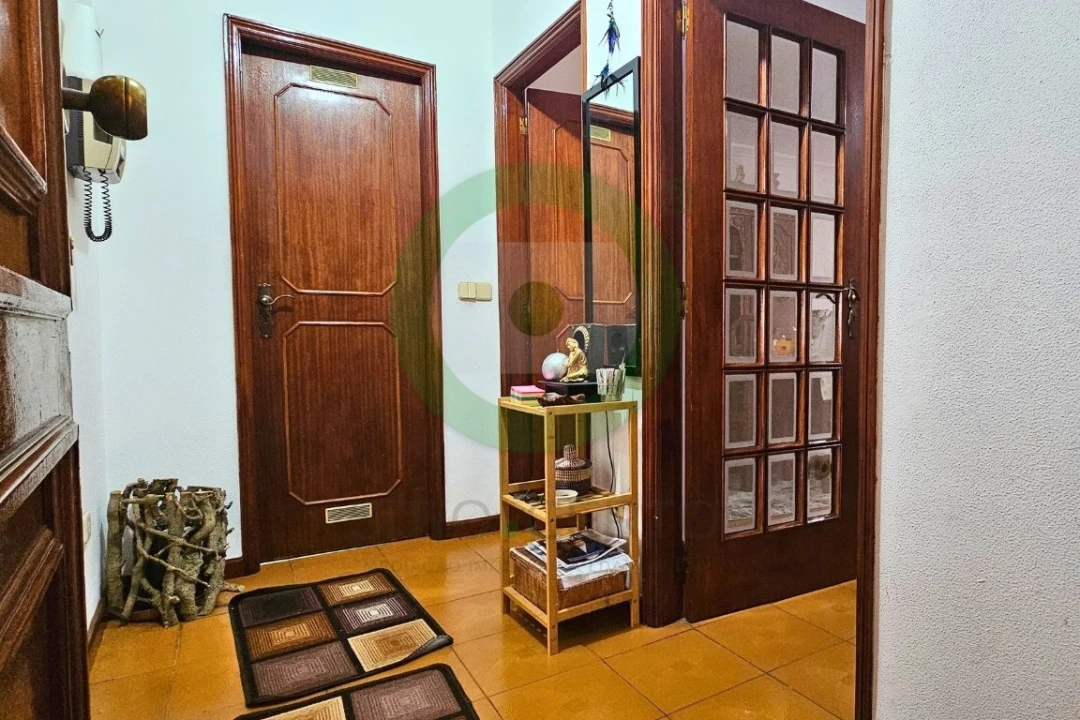 Apartamento T1 para Venda em Santa Maria Maior Foto 1