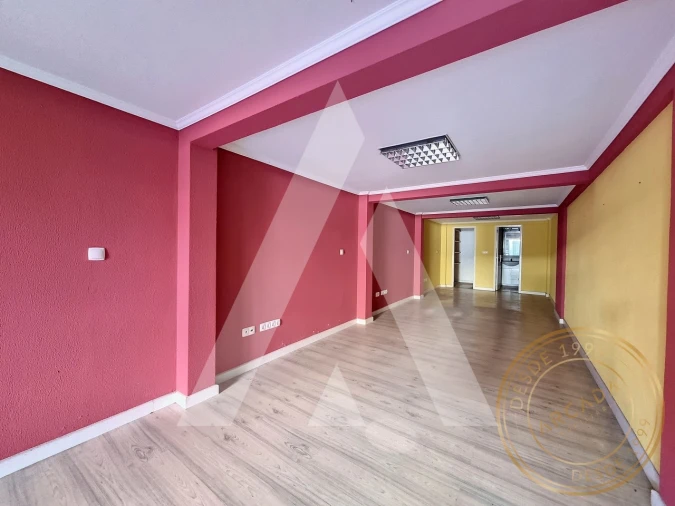 Loja para Venda em Corroios Foto 1