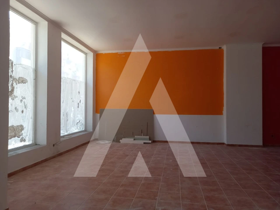 Loja para Venda em Alto do Seixalinho, Santo André e Verderena Foto 2