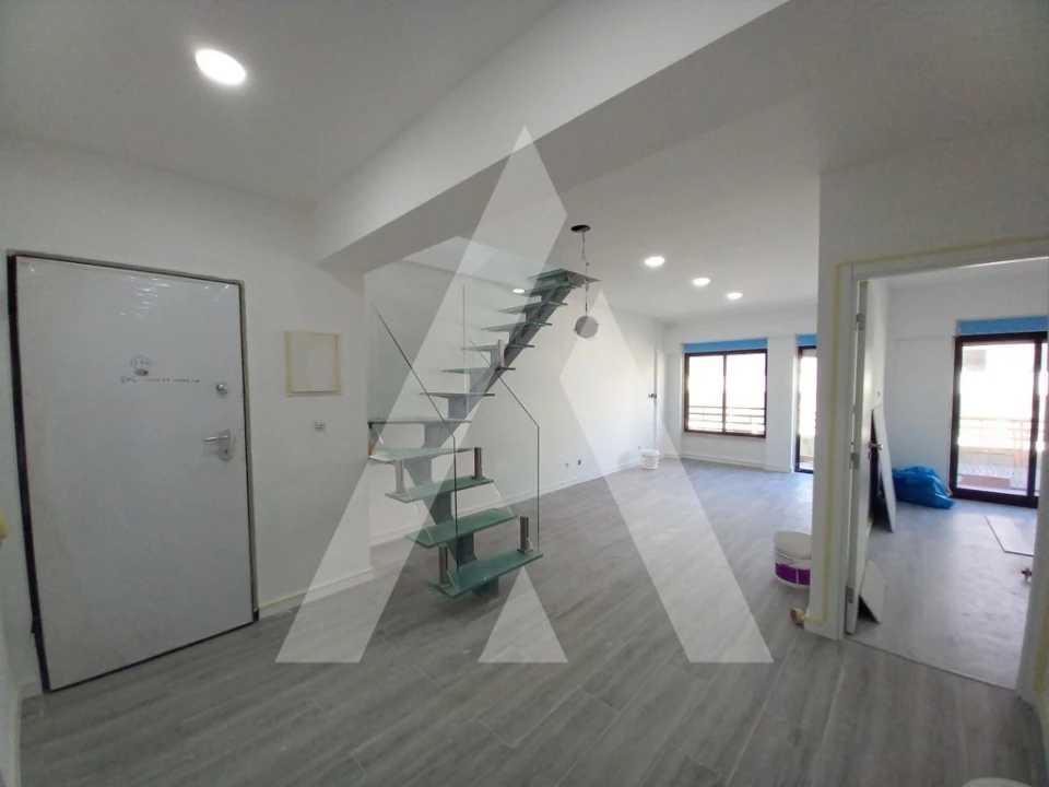 Apartamento T3 para Venda em Costa da Caparica Foto 1