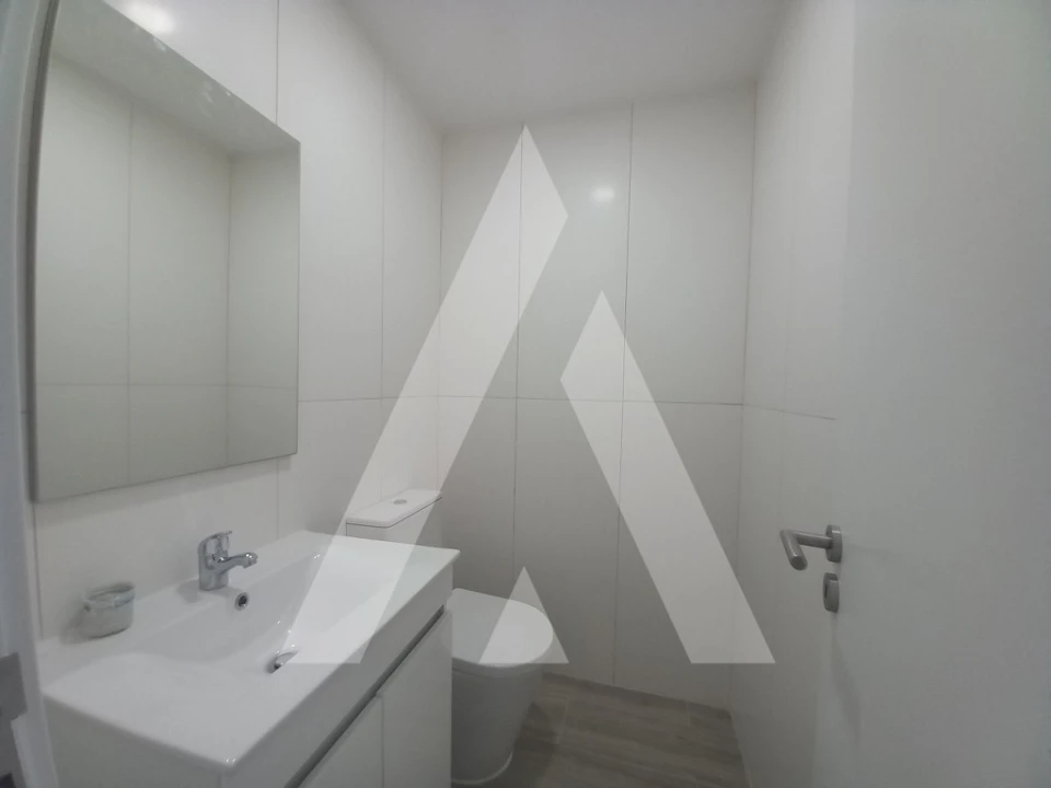 Apartamento T3 para Venda em Costa da Caparica Foto 15