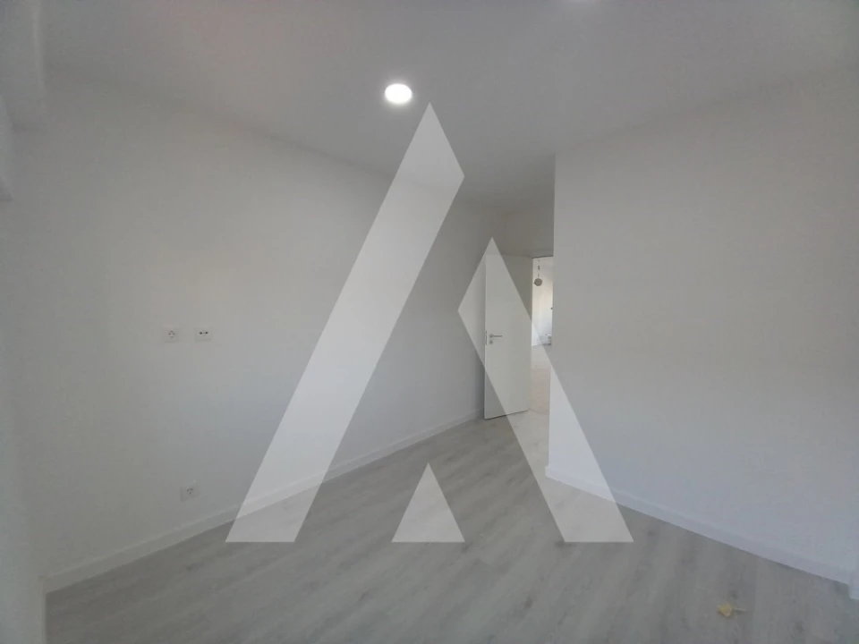 Apartamento T3 para Venda em Costa da Caparica Foto 18