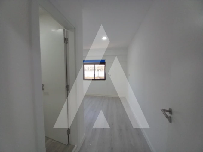 Apartamento T3 para Venda em Costa da Caparica Foto 14