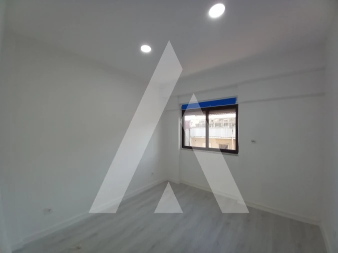 Apartamento T3 para Venda em Costa da Caparica Foto 17
