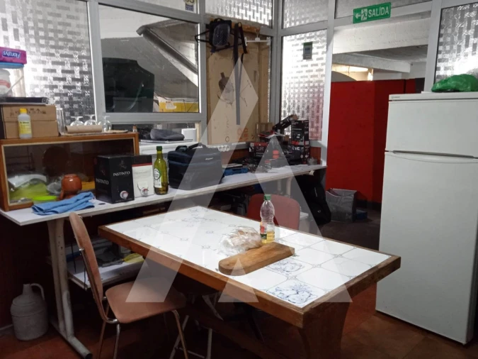 Garagem para Venda em Seixal, Arrentela e Aldeia de Paio Pires Foto 5