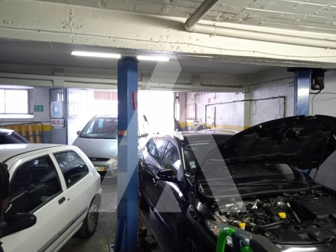 Garagem para Venda em Seixal, Arrentela e Aldeia de Paio Pires