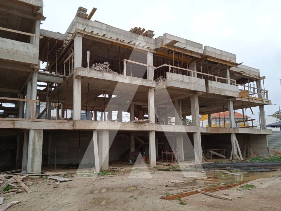 Moradia T4 para Venda em Corroios Foto 11