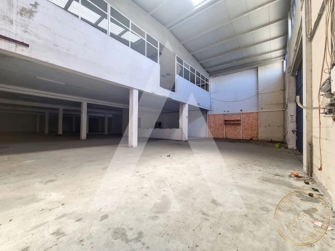 Armazém para Venda em Quinta do Anjo Foto 12