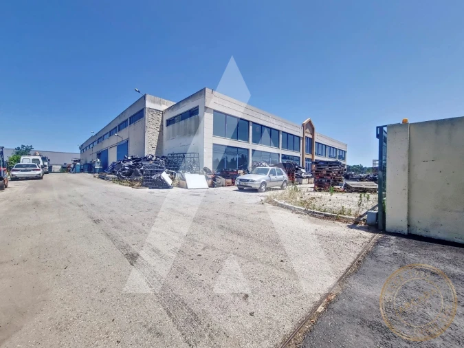 Armazém para Venda em Quinta do Anjo Foto 23