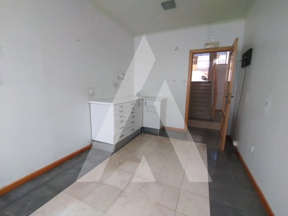 Loja para Venda em Alto do Seixalinho, Santo André e Verderena Foto 13