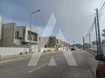Moradia T4 para Venda em Corroios