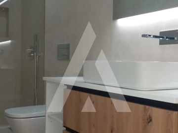 Moradia T5 para Venda em Charneca de Caparica e Sobreda