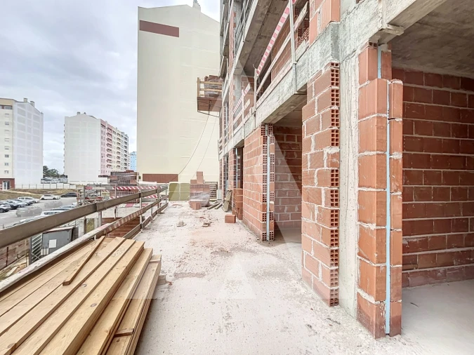 Apartamento T2 para Venda em Corroios Foto 2