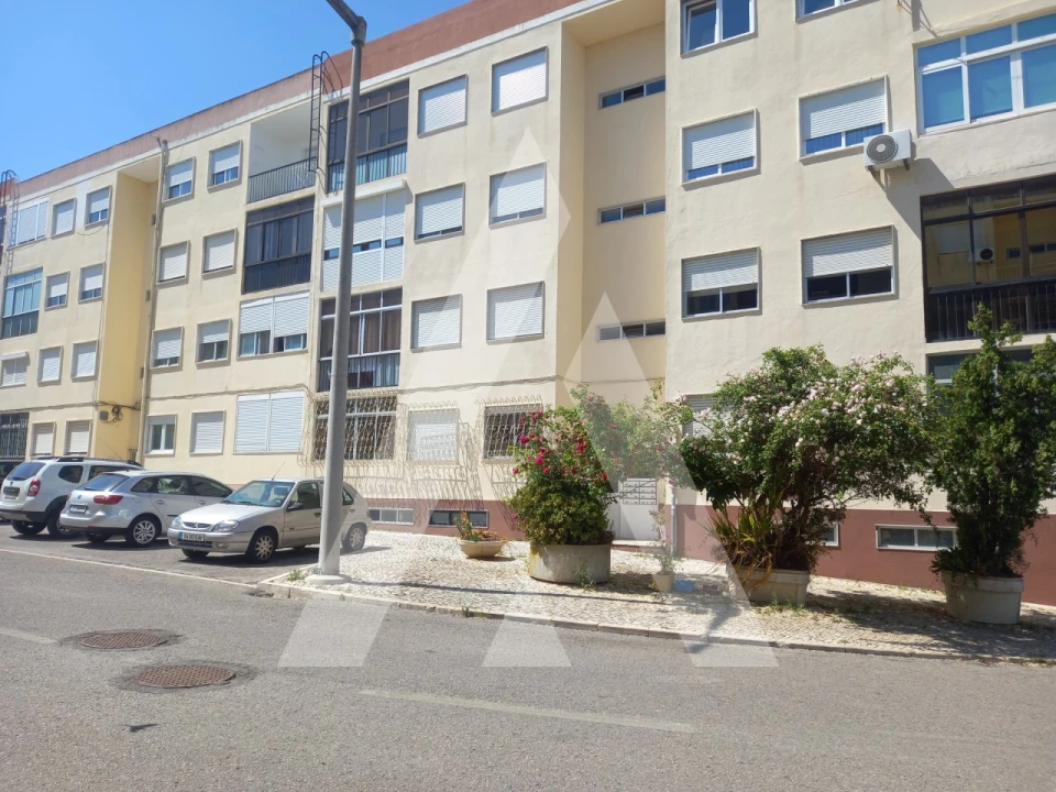 Apartamento T3 para Venda em Amora Foto 1