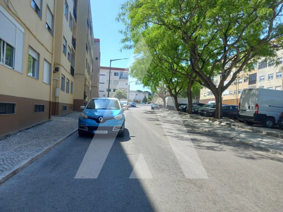 Apartamento T3 para Venda em Amora Foto 2