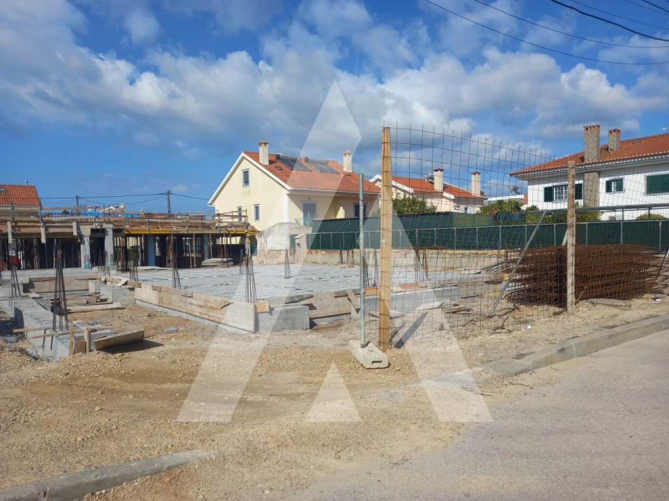 Moradia T4 para Venda em Fernao Ferro Foto 4