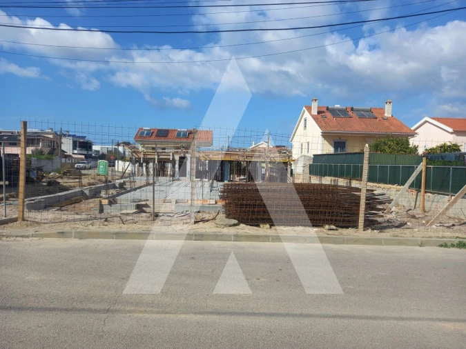 Moradia T4 para Venda em Fernao Ferro Foto 5